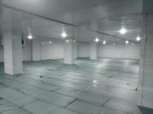 鄭州冷凍庫(kù)在使用中遇到發(fā)霉的問(wèn)題怎么辦？